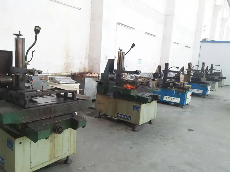 Máquina de corte de fio.jpg